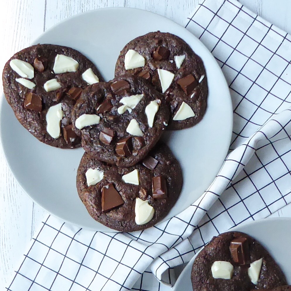 triple chocolate cookies