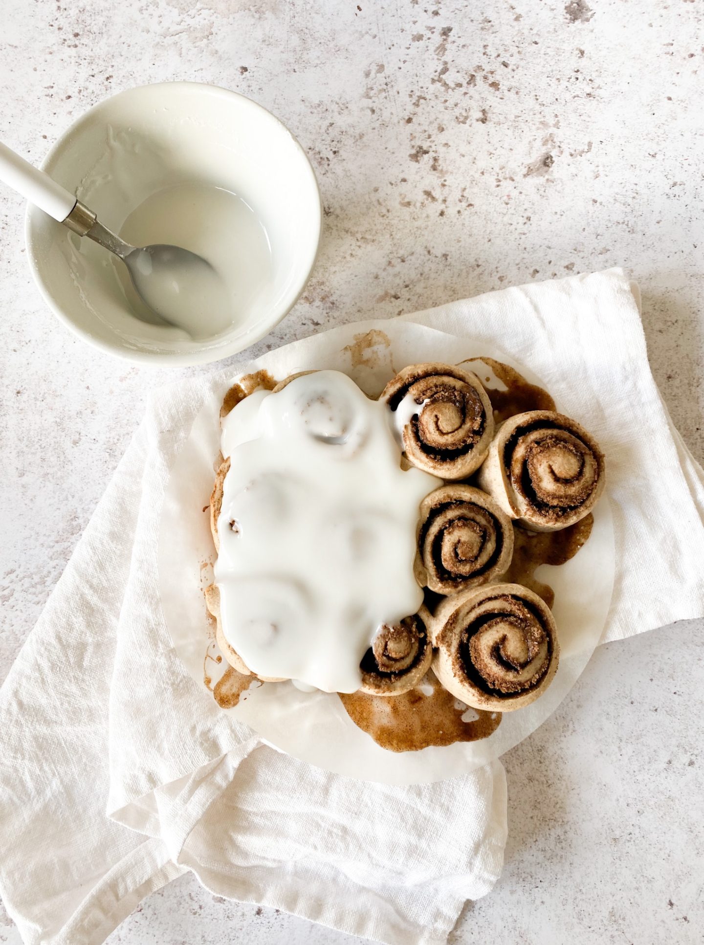 easy vegan cinnamon rolls